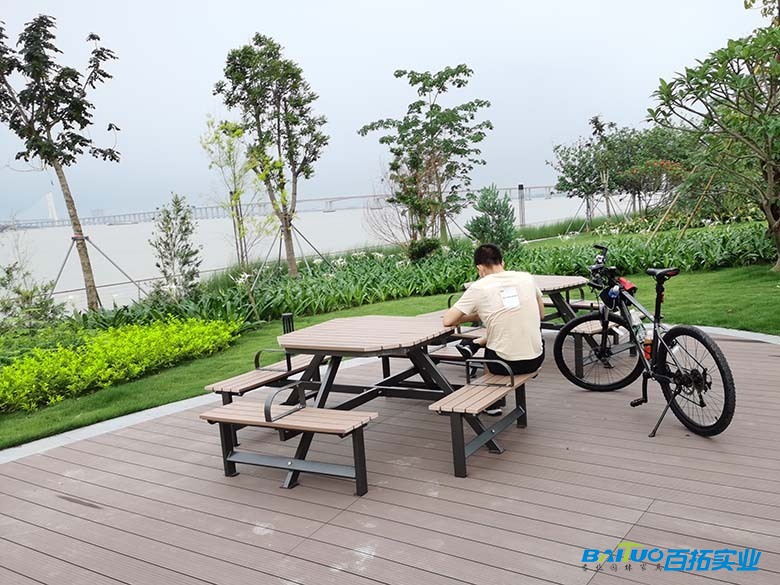 广州珠江湾绿道户外桌椅1