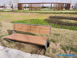 襄陽東站廣場塑木長椅