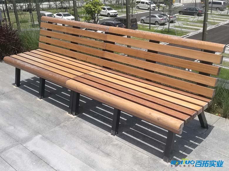 花园休闲长椅油漆脱落修复