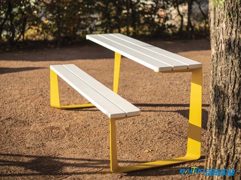 公园长椅带餐桌