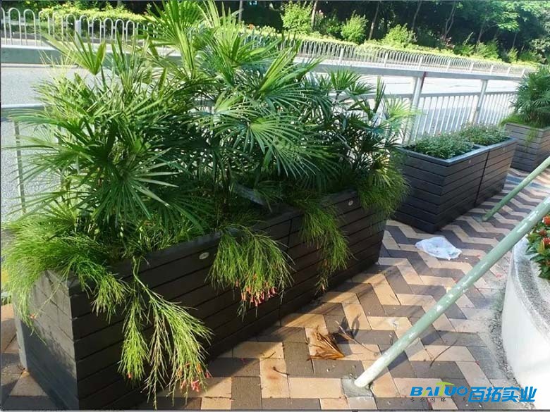 仿木纹塑木花箱 安装实拍