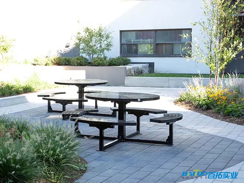 金属冲孔连体桌椅1 金属冲孔连体桌椅1